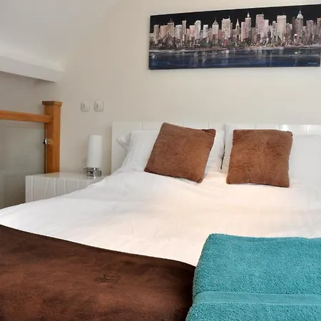 Ashbrook Lets Apartments Blewbury Room photo