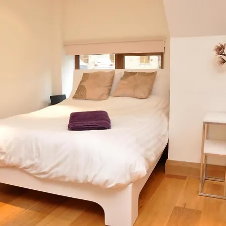 Ashbrook Lets Apartments Blewbury Room photo